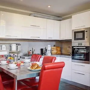 Apartment Lucrezia By Prestige, Florence