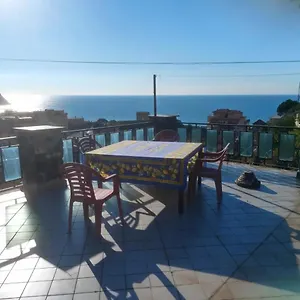 appartamento-al-castelletto.hotelitalianriviera.com/